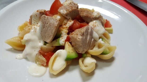 Conchiglioni al tonno avocado e lime