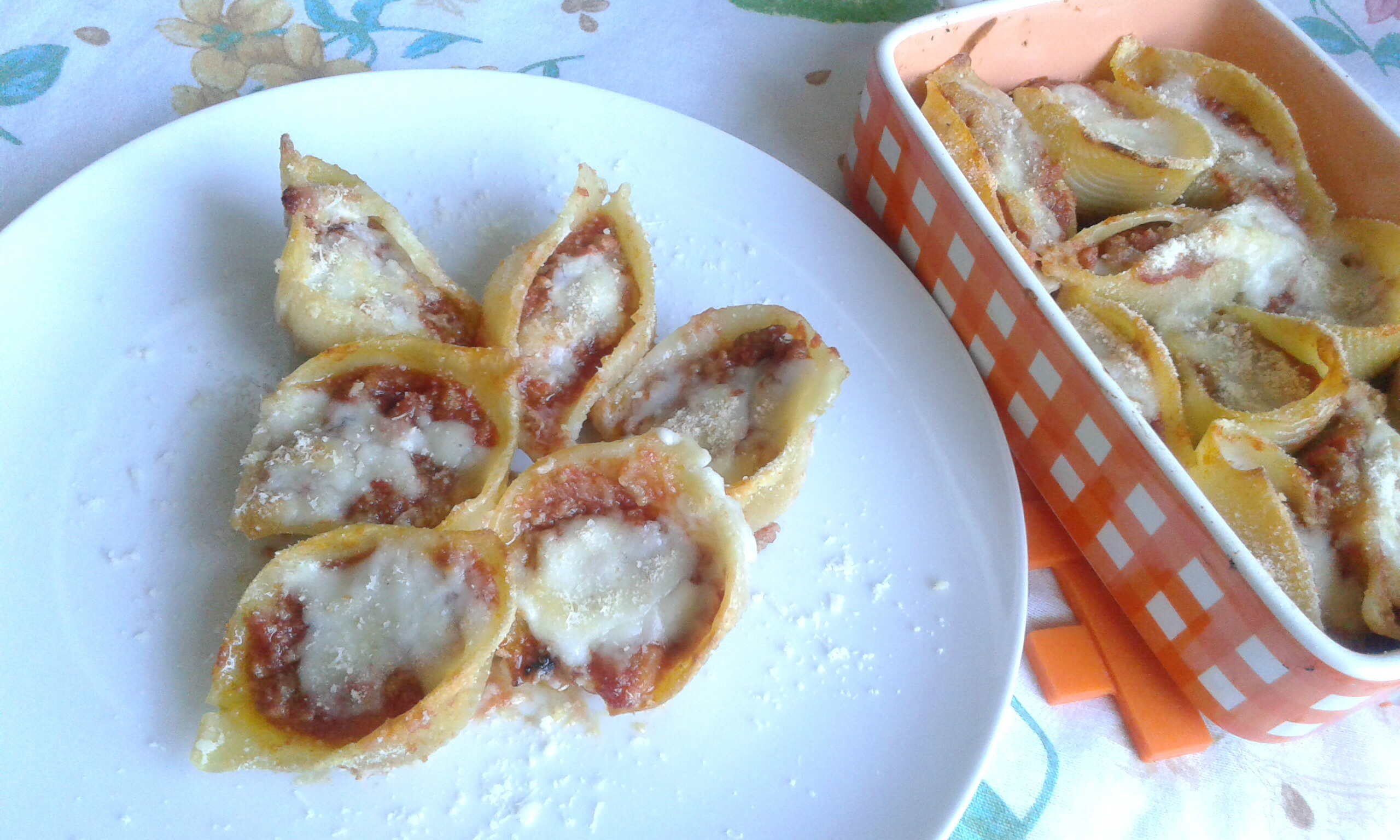 Conchiglioni alla bolognese