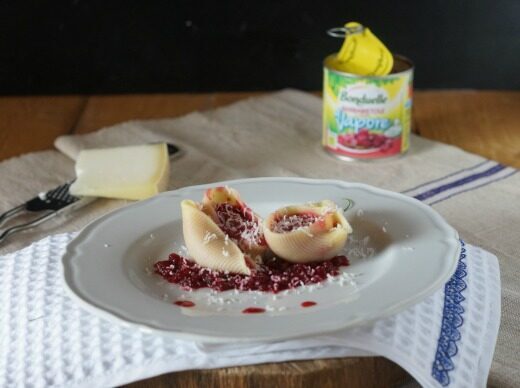Conchiglioni con mousse di barbabietola