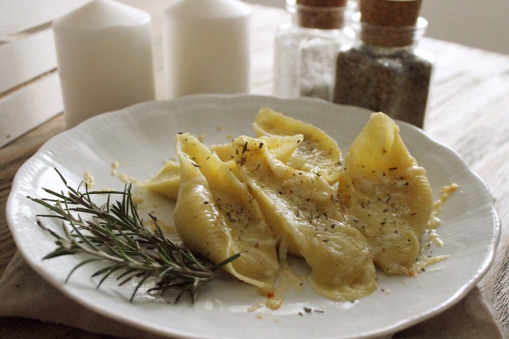 Conchiglioni patate e porri …accomodatevi a tavola!