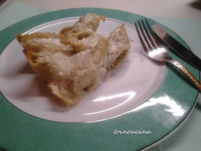 Conchiglioni ripieni carciofi e salsiccia