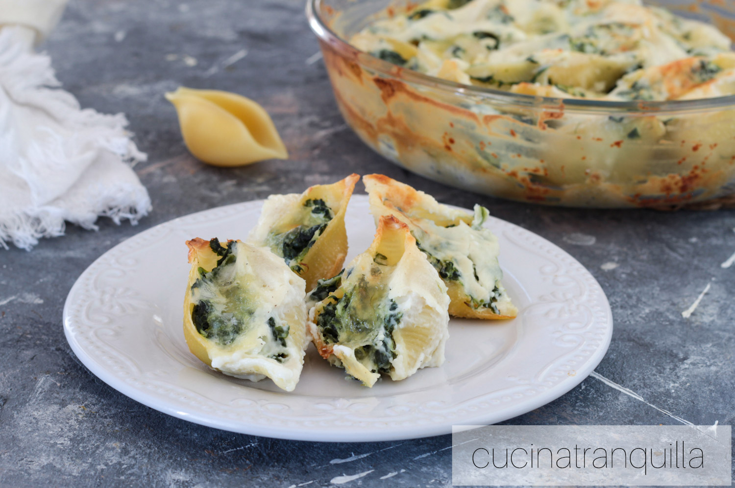 Conchiglioni ripieni con ricotta e spinaci