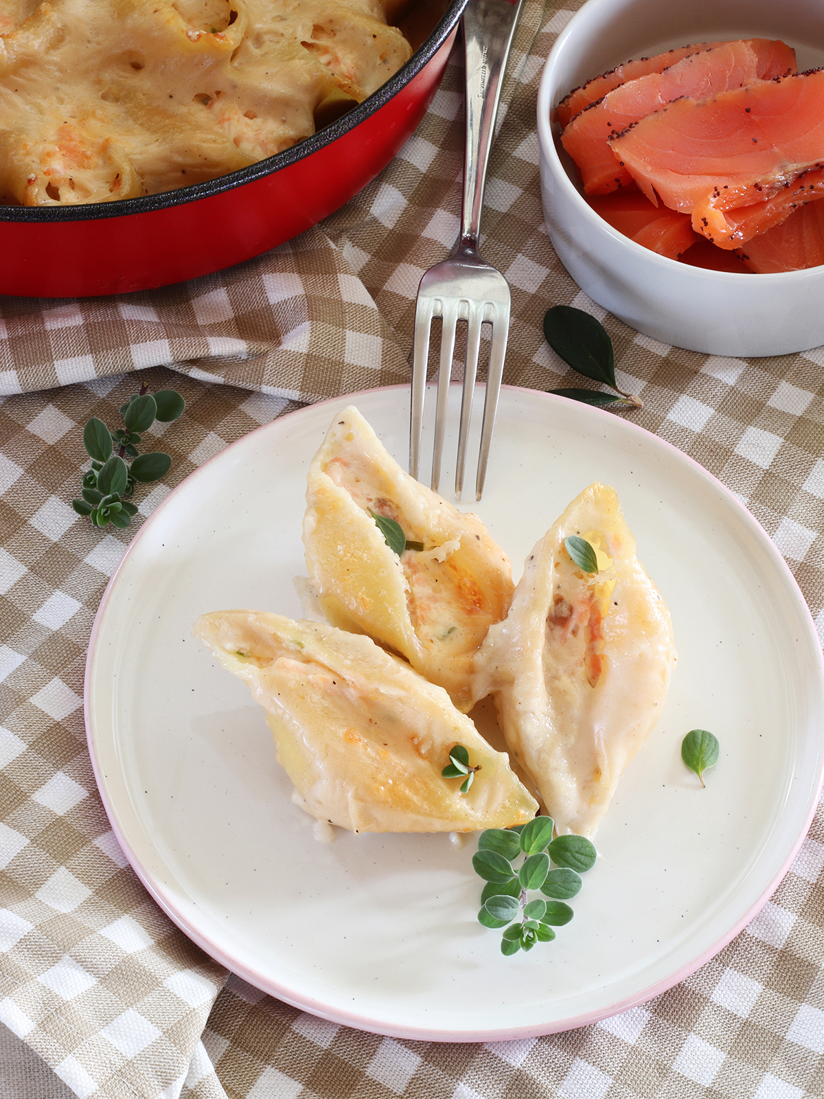 Conchiglioni ripieni di ricotta e salmone