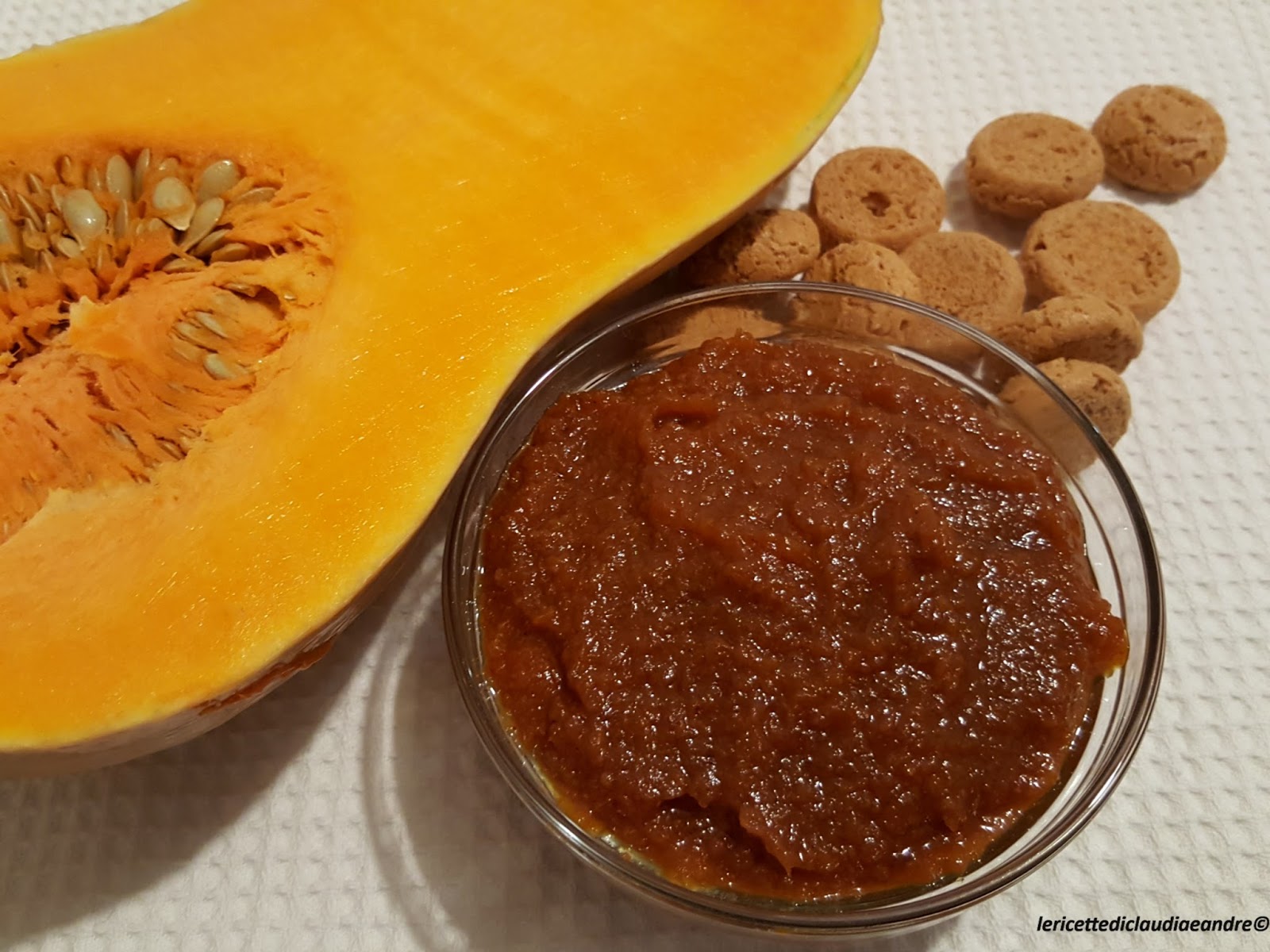 Confettura con zucca e amaretti