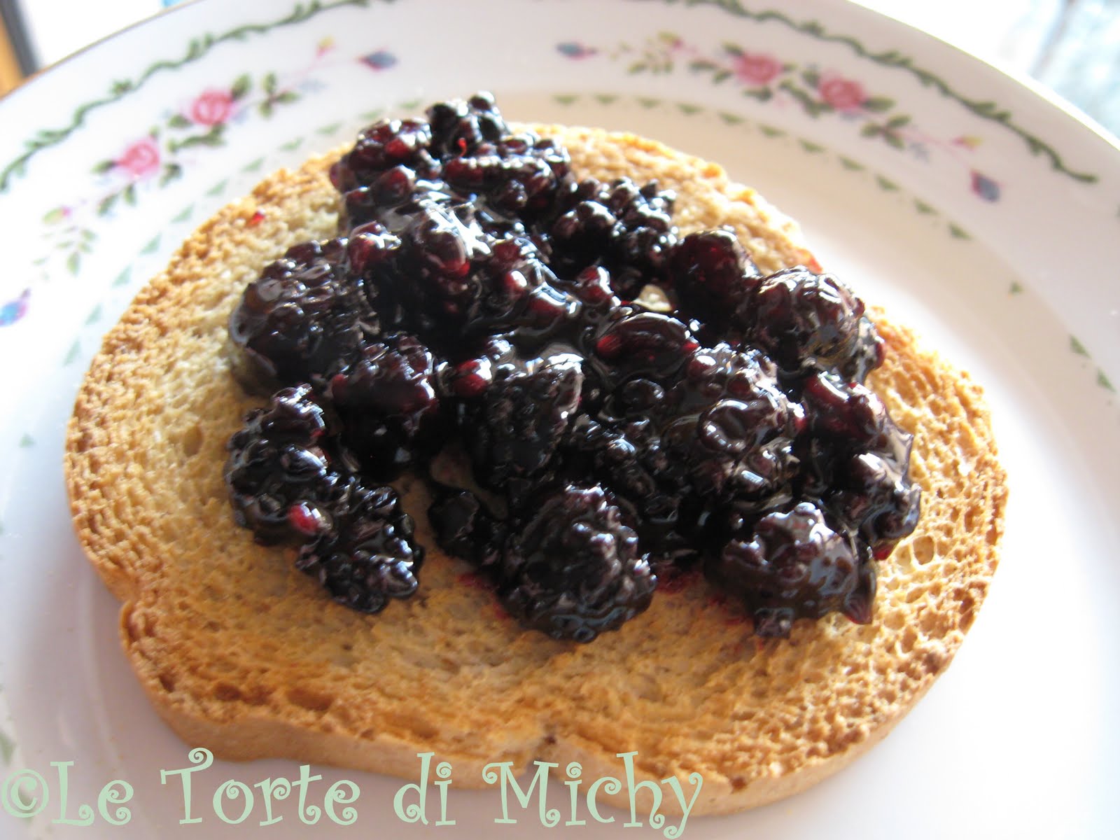 Confettura extra di more (organic blackberry jam)