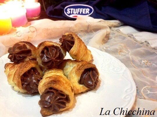 Coni di sfoglia al cioccolato