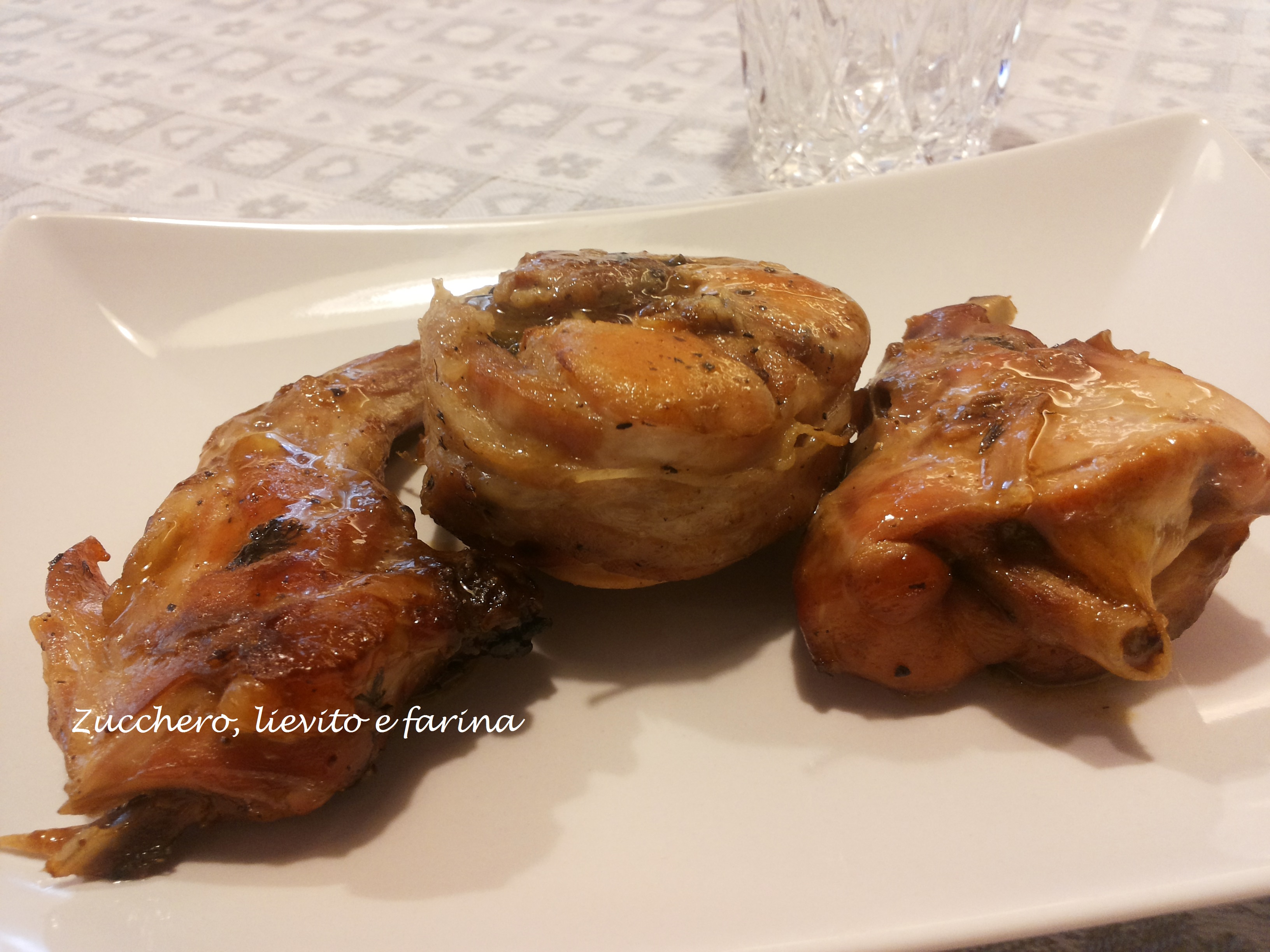 Coniglio porchettato con lombetti farciti
