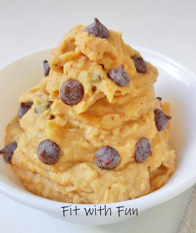 Cookie dough proteico e vegan ai ceci senza zucchero