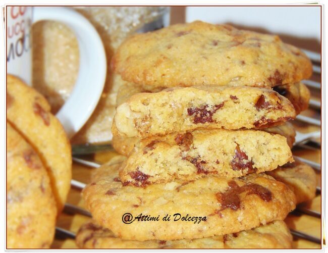 Cookies ai datteri noci e cioccolato