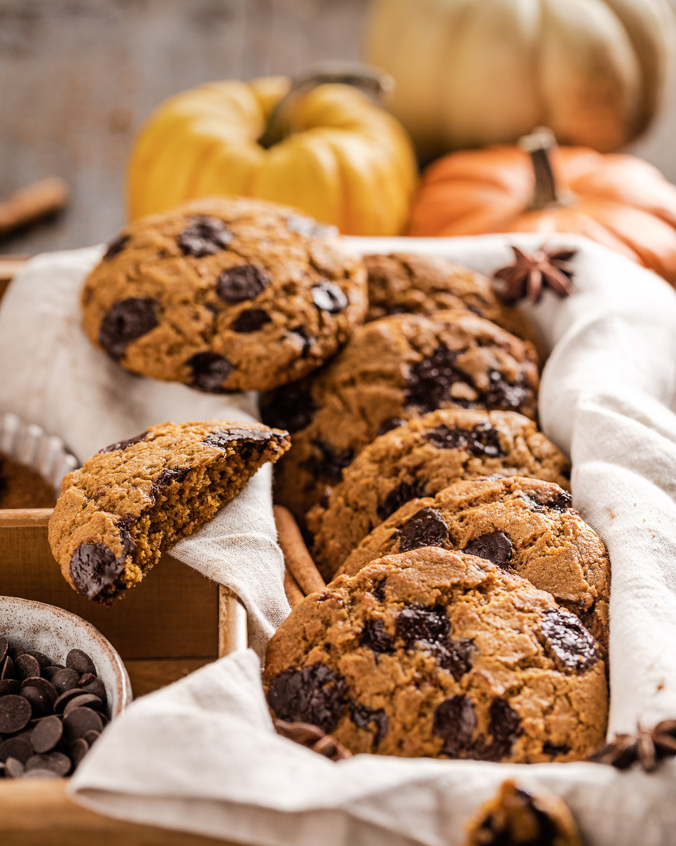 Cookies alla zucca e cioccolato vegan integrali | vegan pumpkin chocolate chip cookies