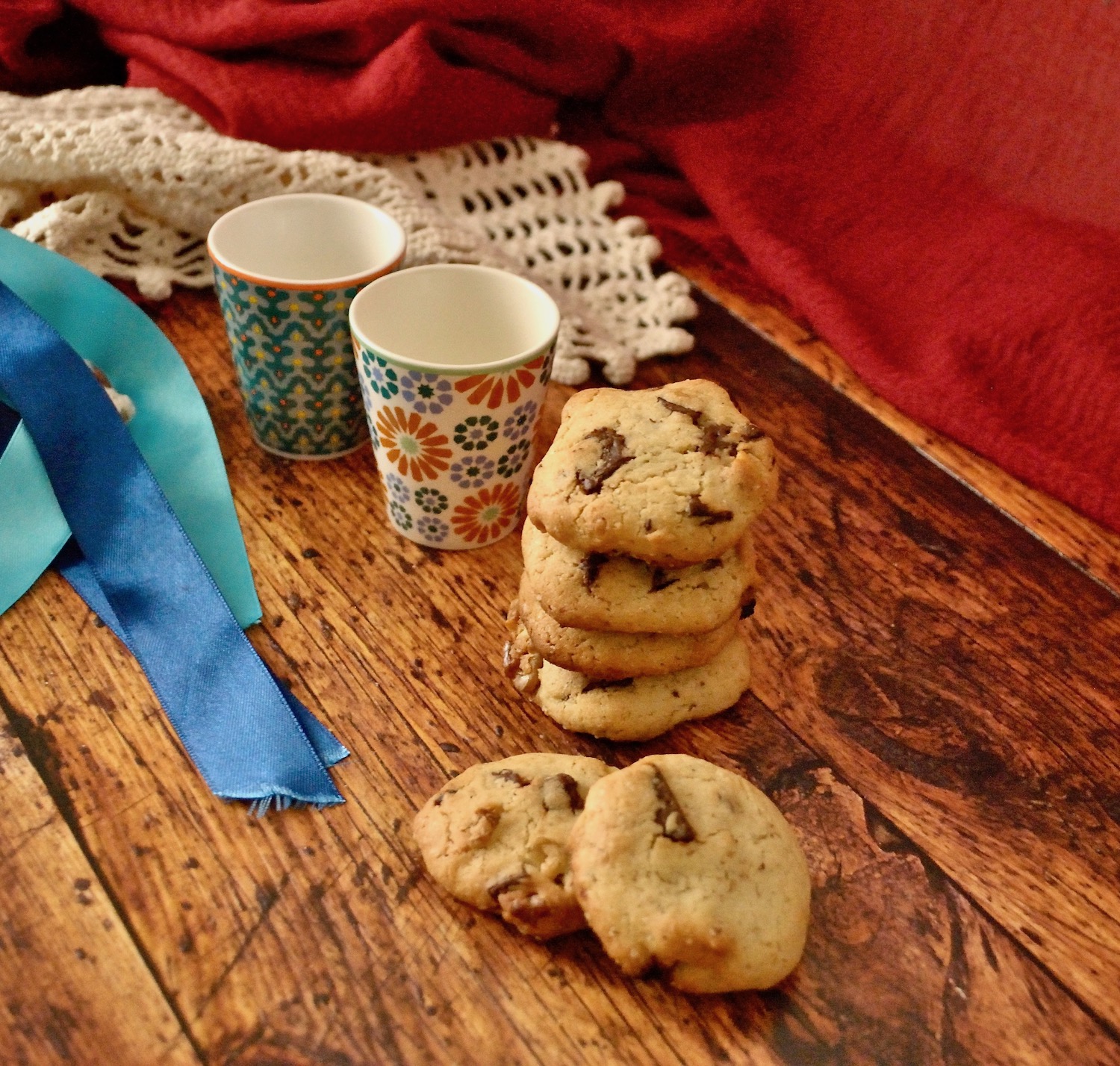 Cookies americani alle noci e cioccolato