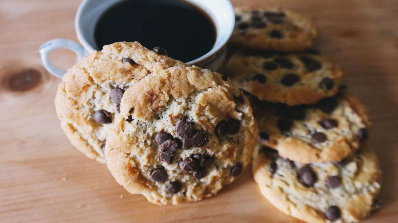 Cookies, biscotti con gocce di cioccolato