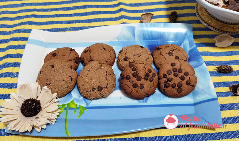 Cookies con farina di castagne e gocce di cioccolato