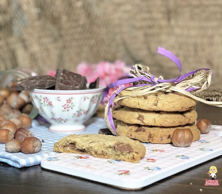 Cookies con nocciole e cioccolato