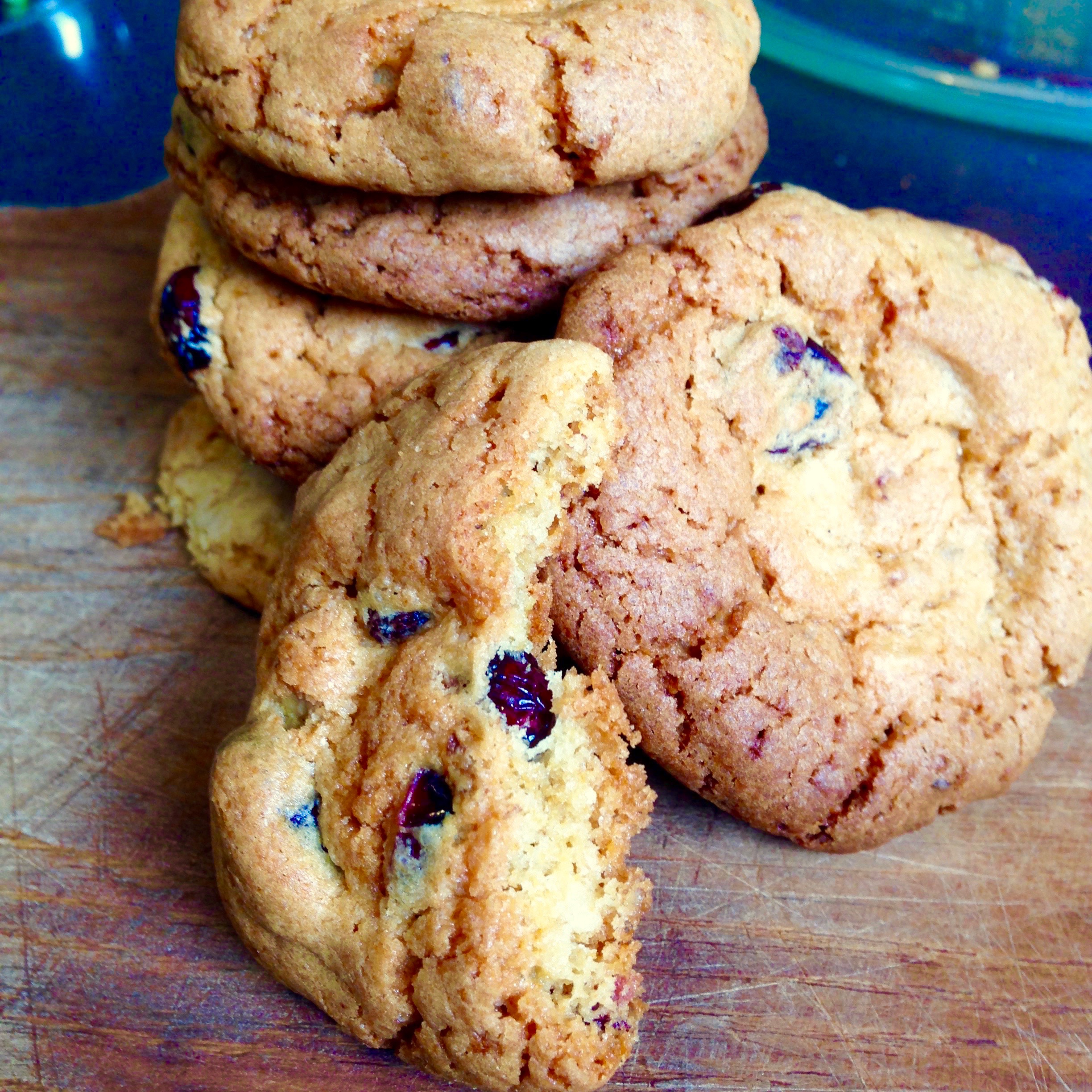 Cookies con noci e mirtilli rossi