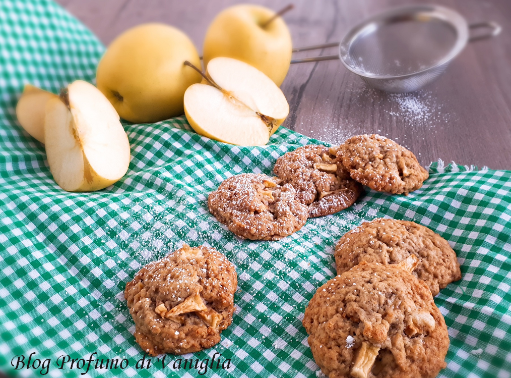 Cookies morbidi con mele e banane