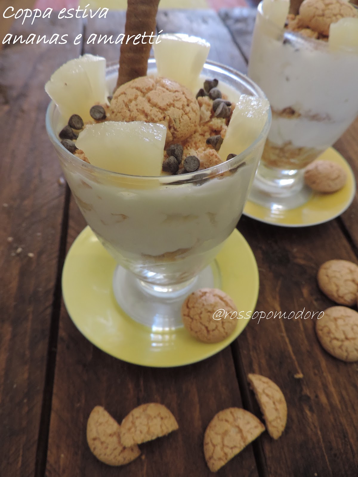 Coppa estiva ananas e amaretti