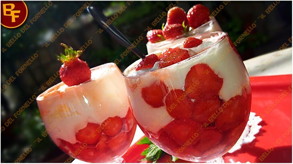 Coppa fragole e panna