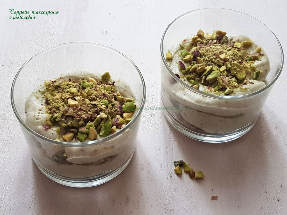 Coppette al mascarpone e pistacchio