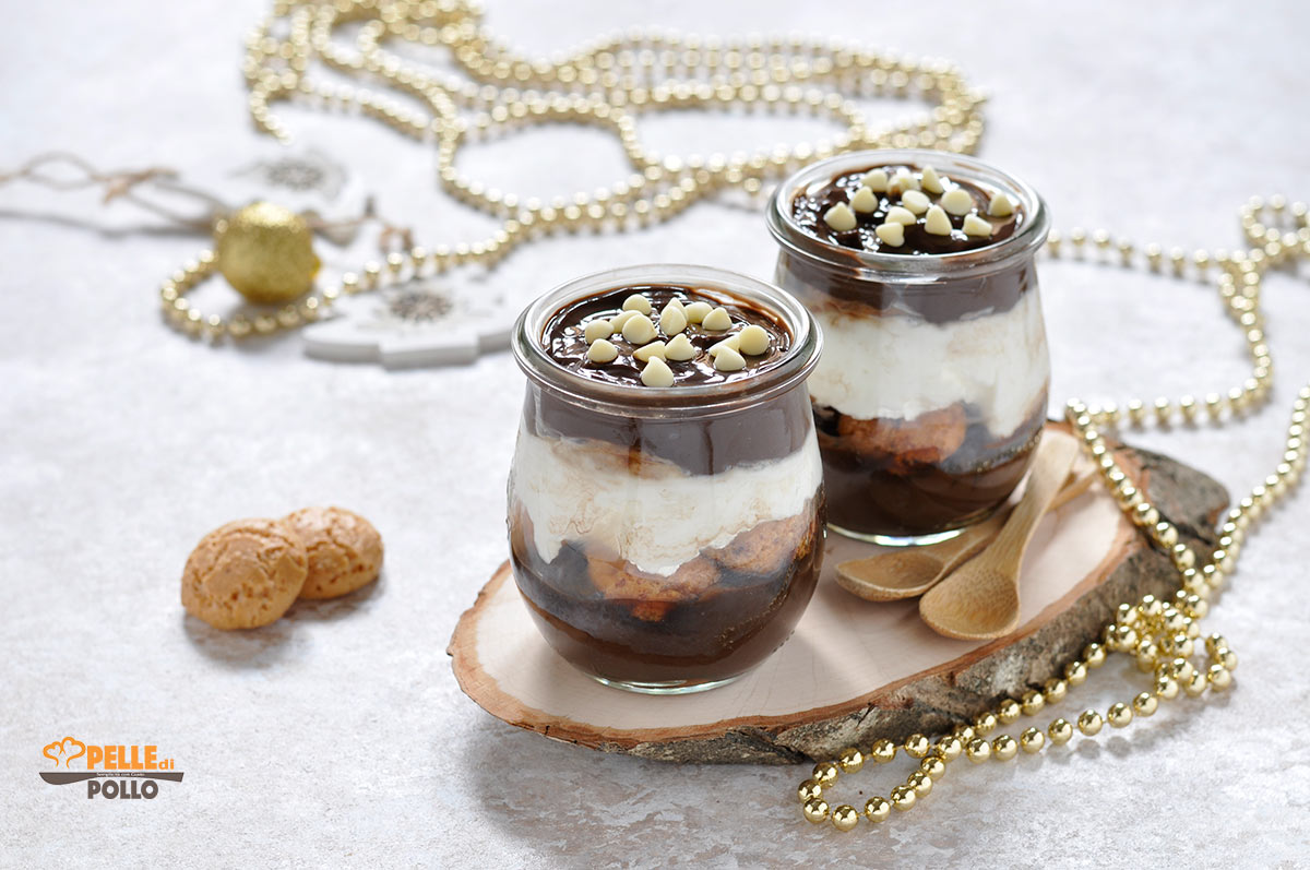 Coppette con crema al cioccolato e ricotta