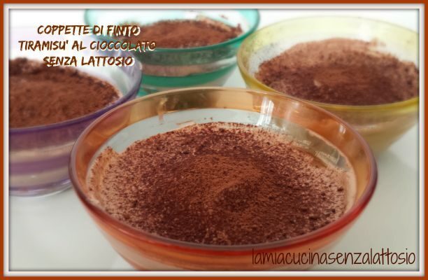 Coppette di finto tiramisù al cioccolato senza lattosio