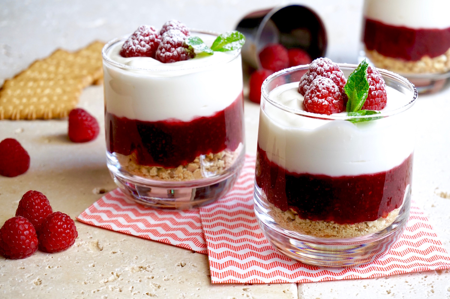 Coppette di yogurt e lamponi, con video