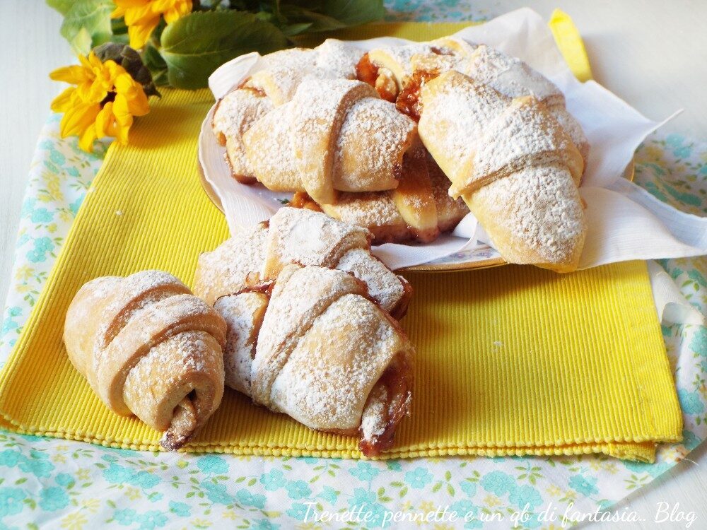 Cornetti allo yogurt senza uova