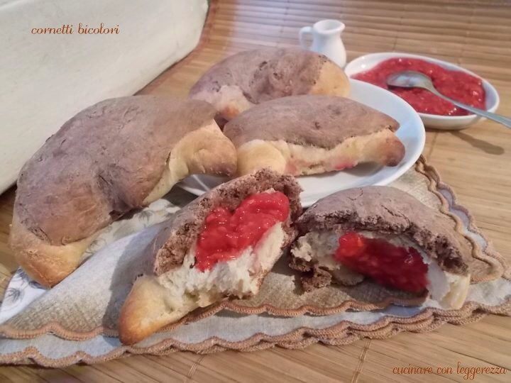 Cornetti bicolori – lievito madre