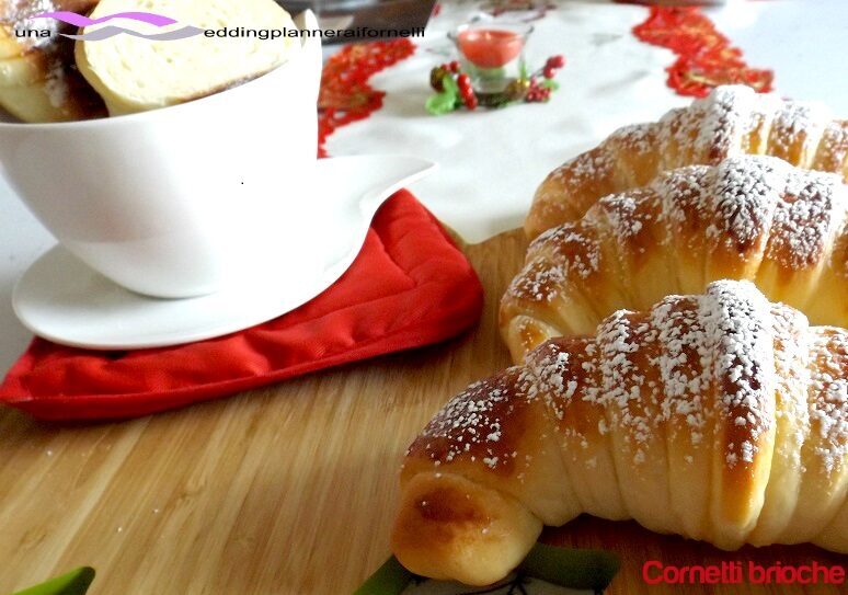 Cornetti brioche facili e veloci – con e senza bimby