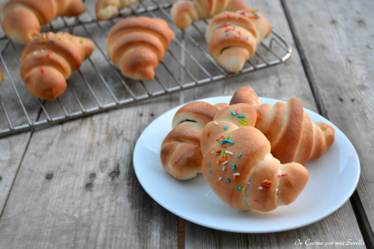 Cornetti di pasta brioche