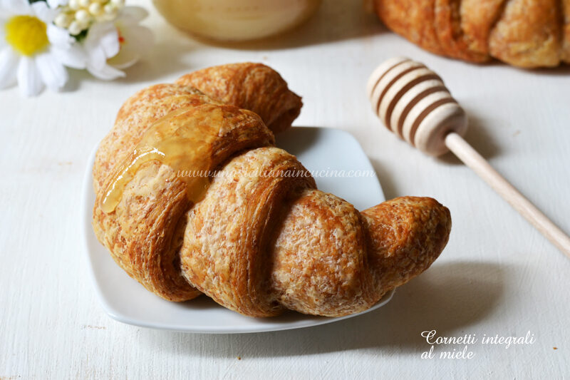 Cornetti integrali al miele