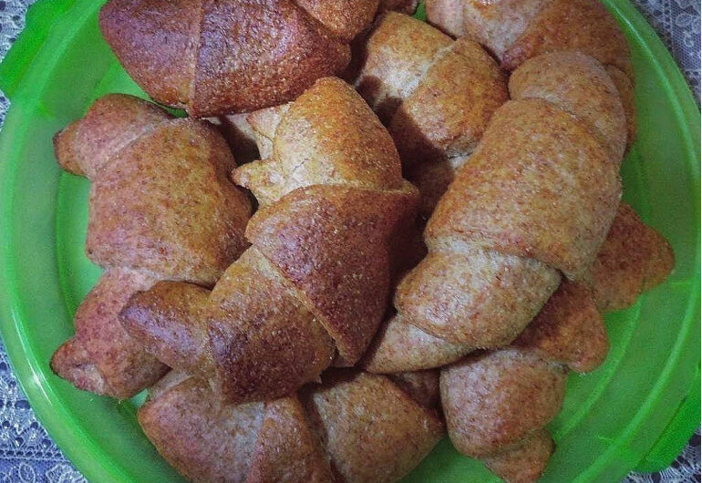 Cornetti integrali vegan senza uova e senza burro