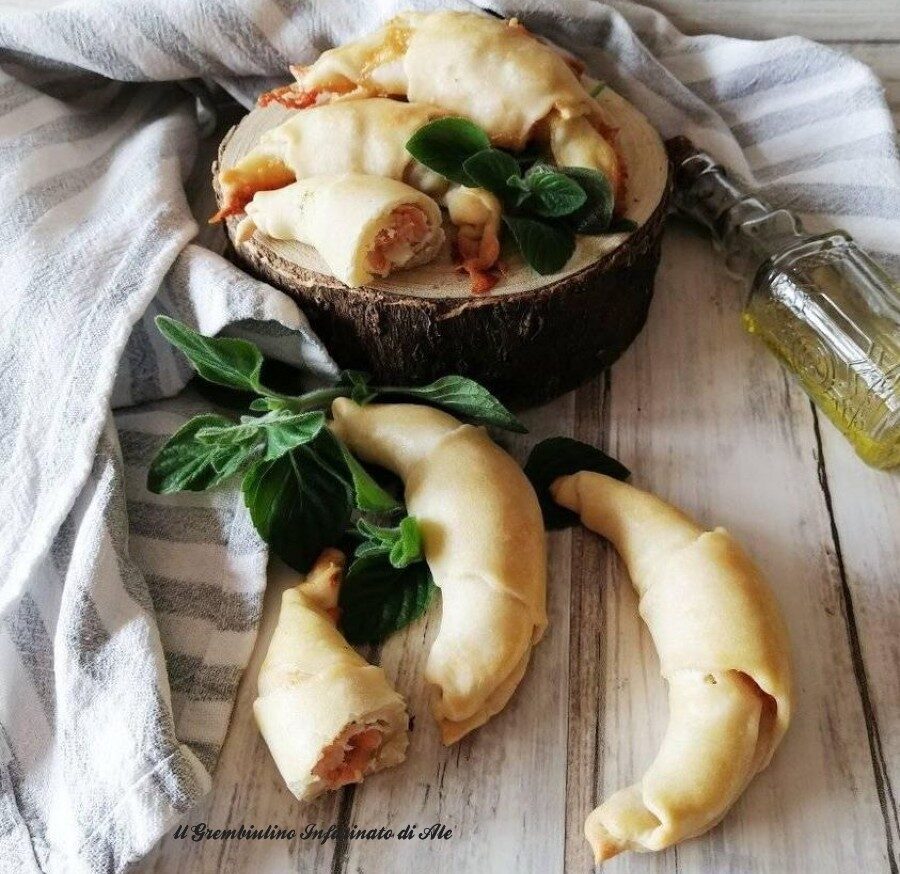 Cornetti salati con impasto al vino