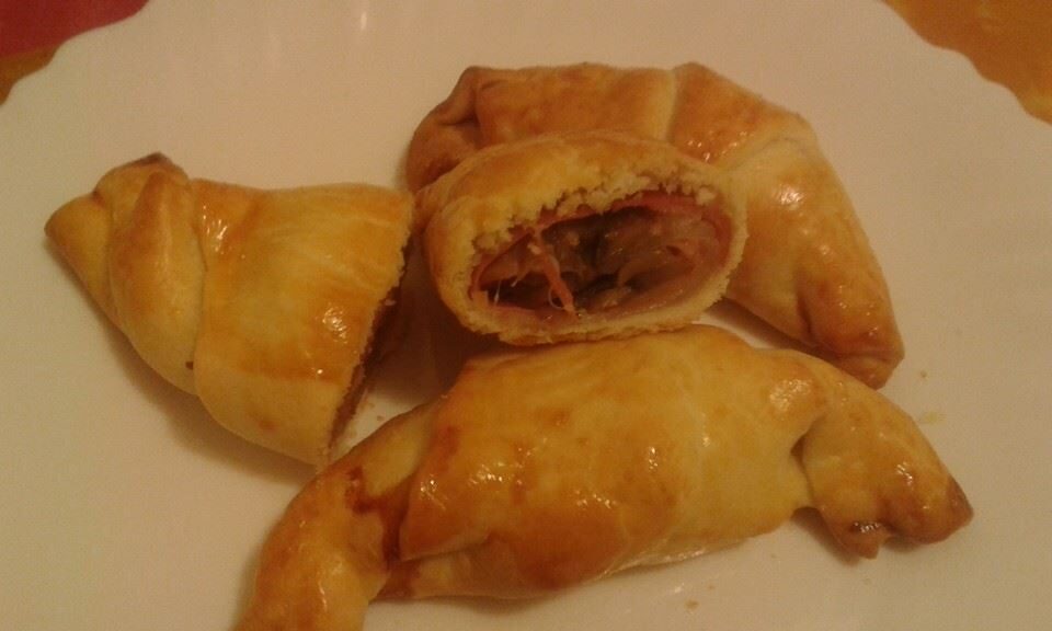 Cornetti salati ripieni ai funghi