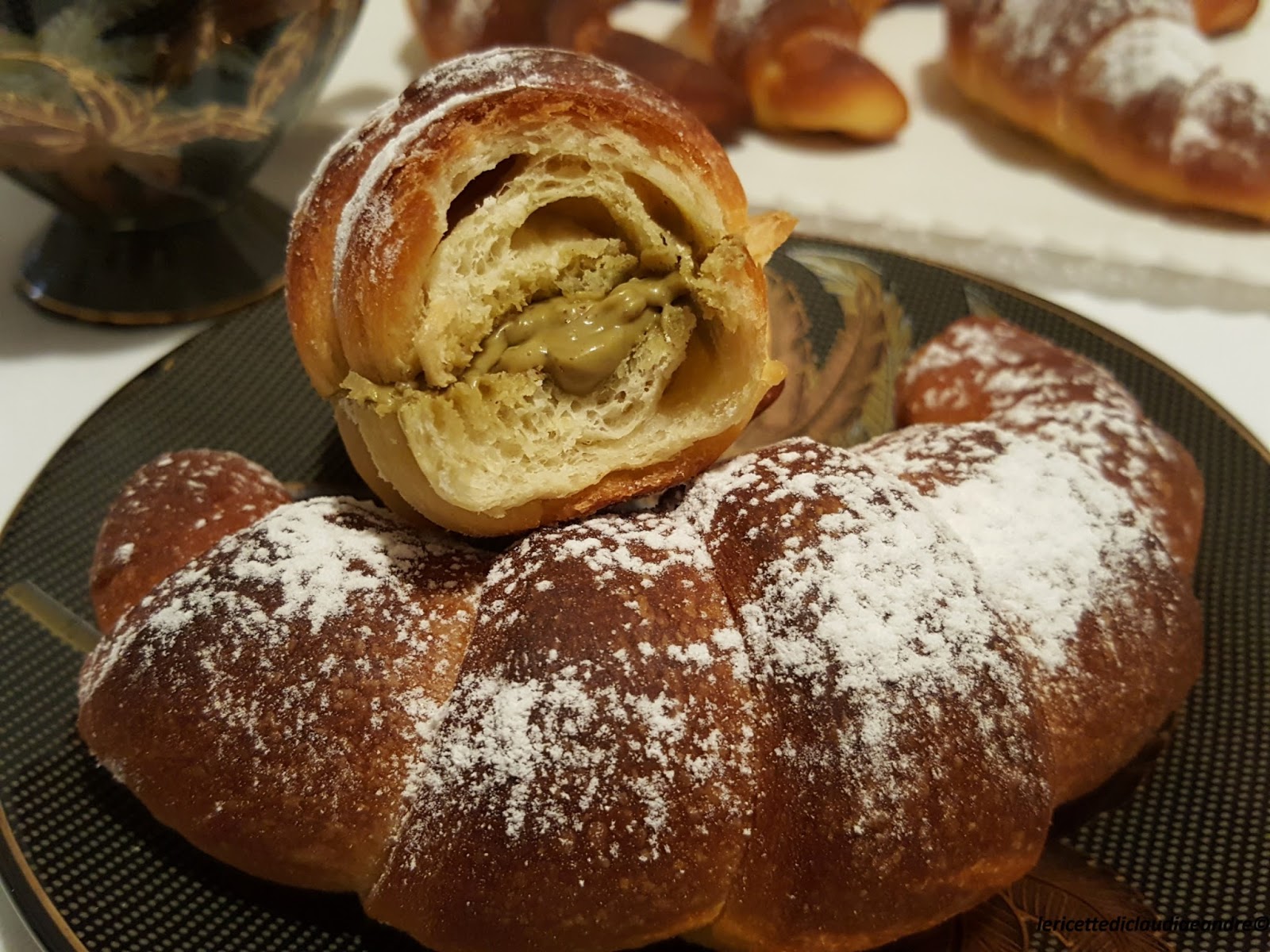 Cornetti semplici con olio, senza sfogliatura