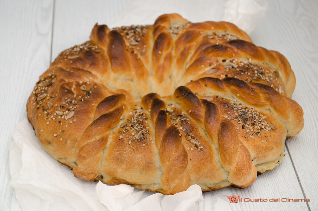 Corona di pan brioche salata alle verdure