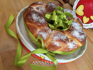 Corona soffice di panbrioche – ricetta passo passo