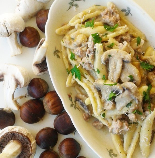 Cortecce con castagne, funghi e cinghiale