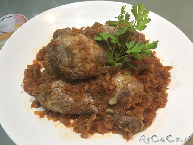 Cosce di pollo alla cacciatora e a vapore in cottura multipla