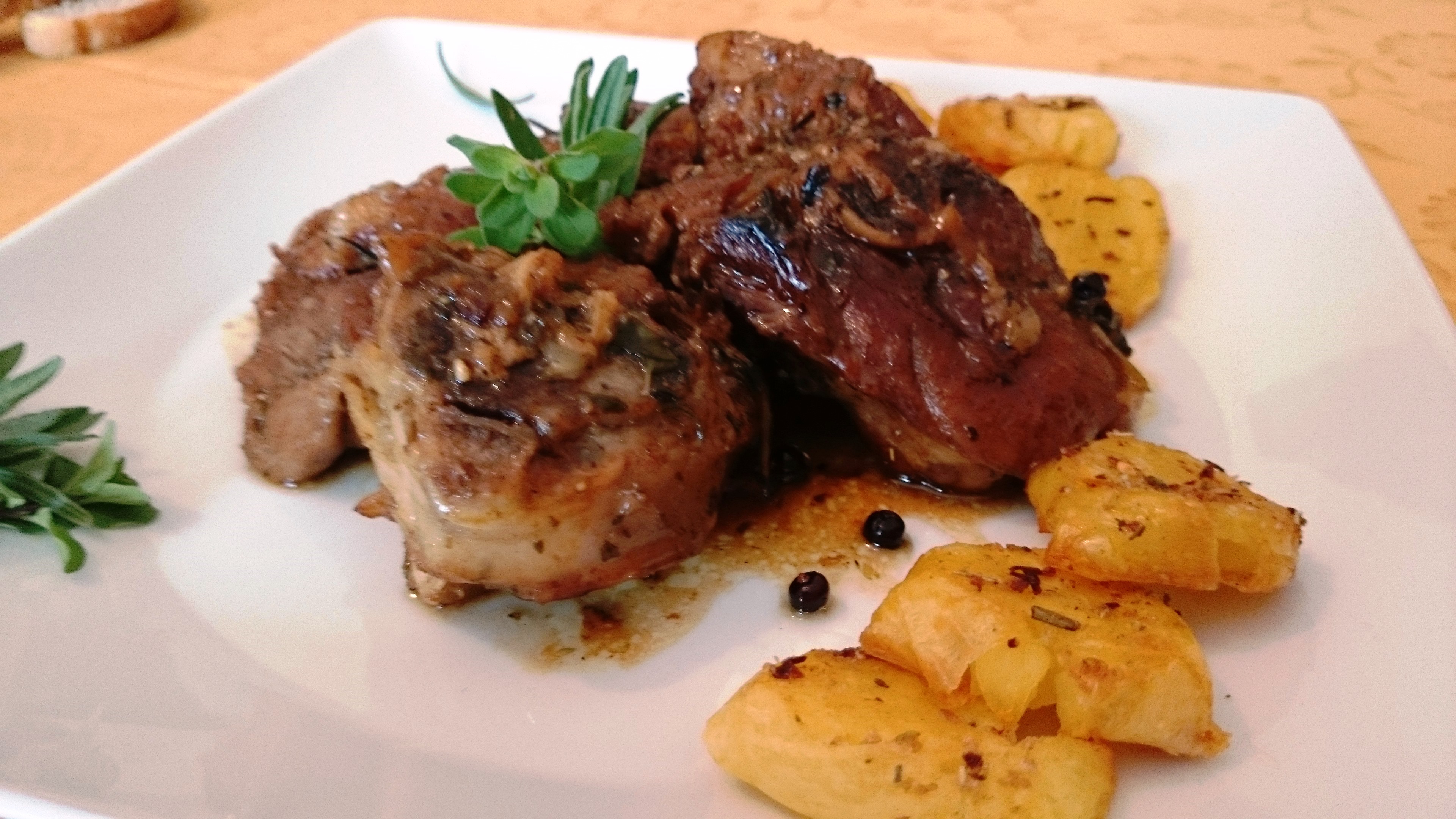 Cosciotto d’agnello al tegame