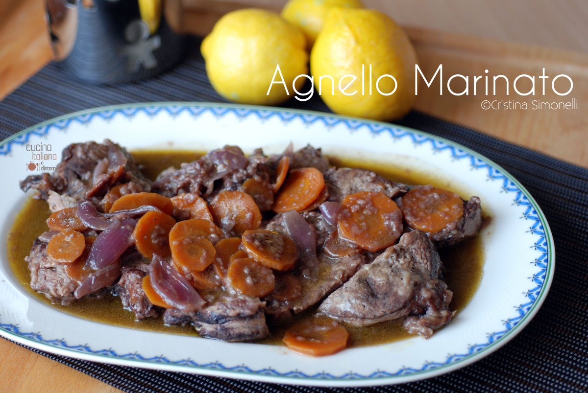 Cosciotto di agnello marinato cotto in padella