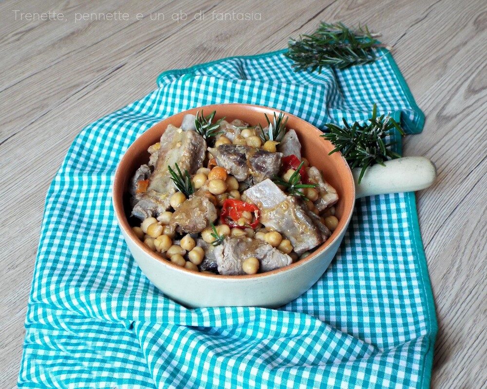 Costine di maiale con ceci