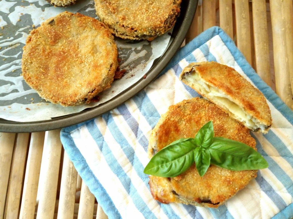 Cotolette di melanzane e mozzarella al forno