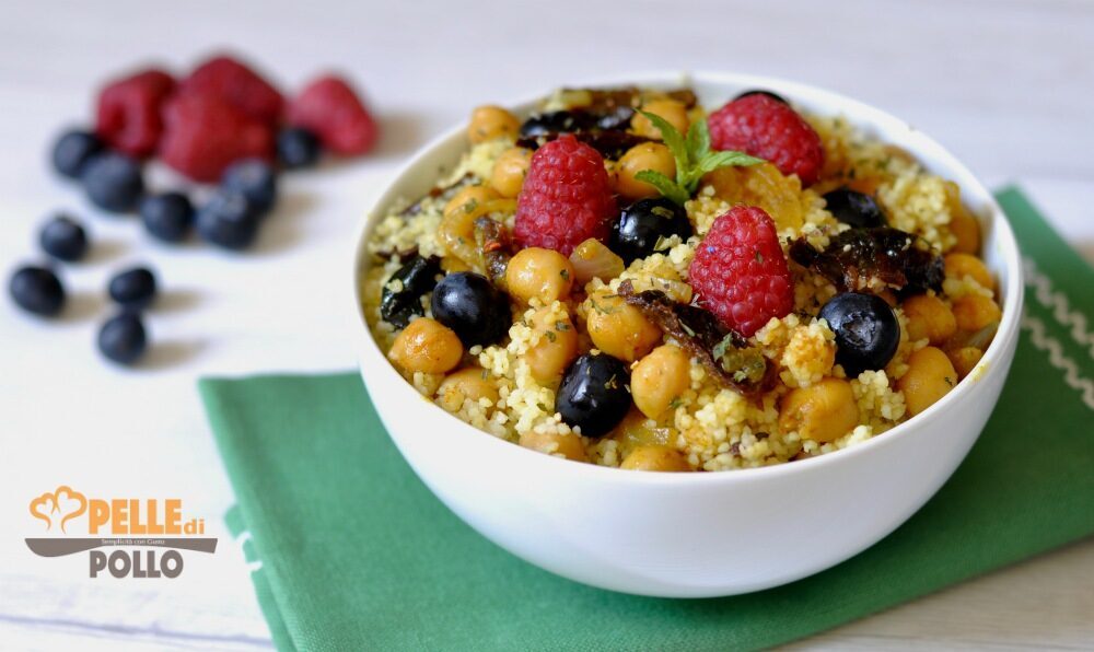 Cous cous con frutti di bosco e ceci
