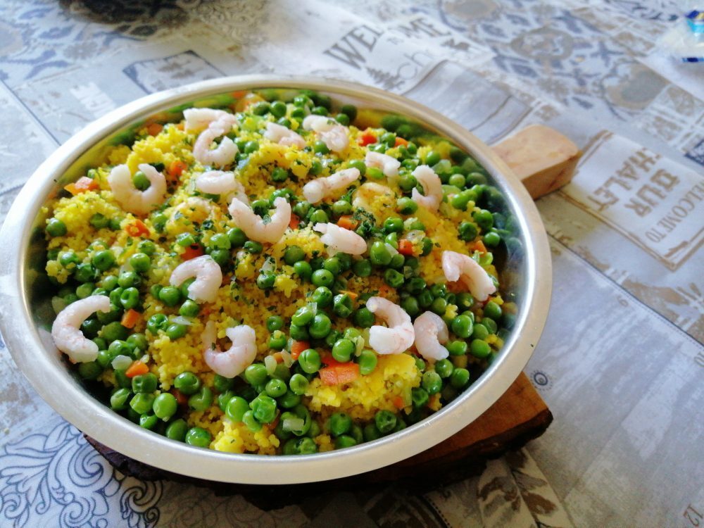 Cous cous con gamberi e piselli