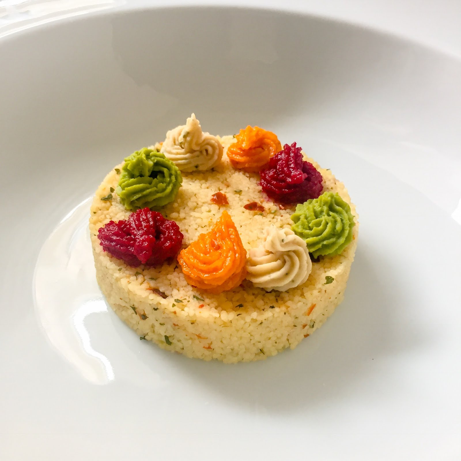 Cous cous piccante con verdure in sac a poche