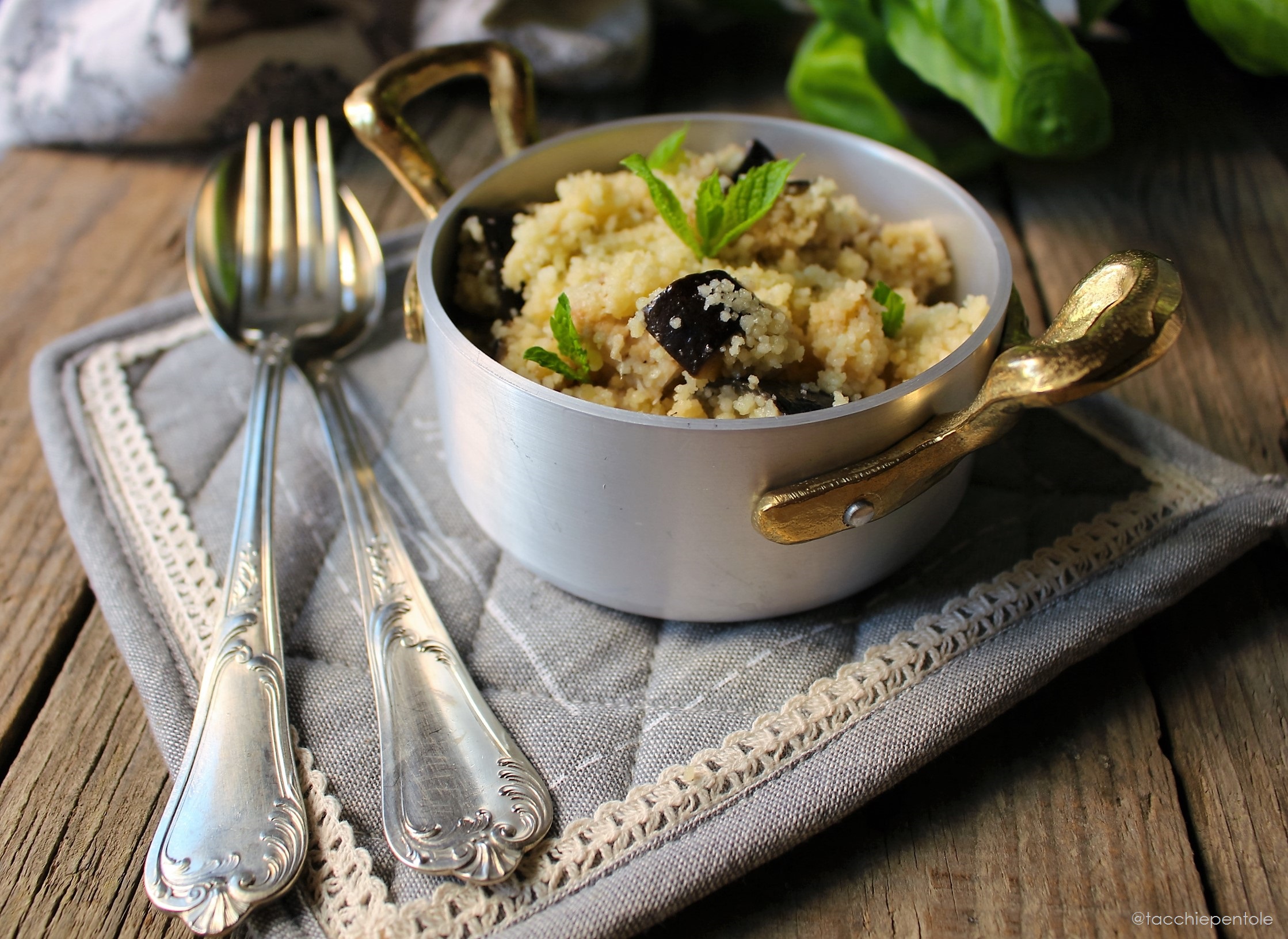 Cous cous spada e melanzane
