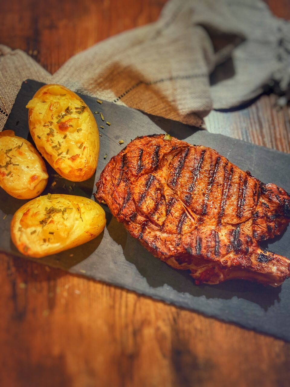 Cowboy steak e twice baked potatoes (stati uniti)