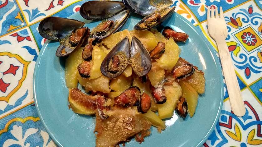 Cozze e patate al forno