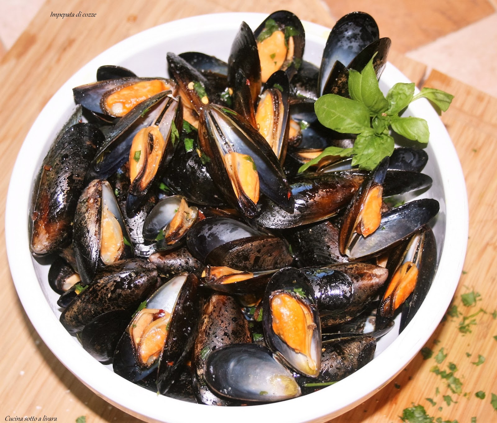 COZZE IN TEGAME (IMPEPATA...)